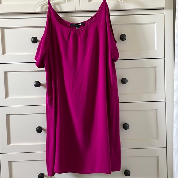 Forever 21 Dresses & Skirts - Forever 21 Women’s Magenta Cold Shoulder Short Sleeve Dress w/ Belt Loops - L